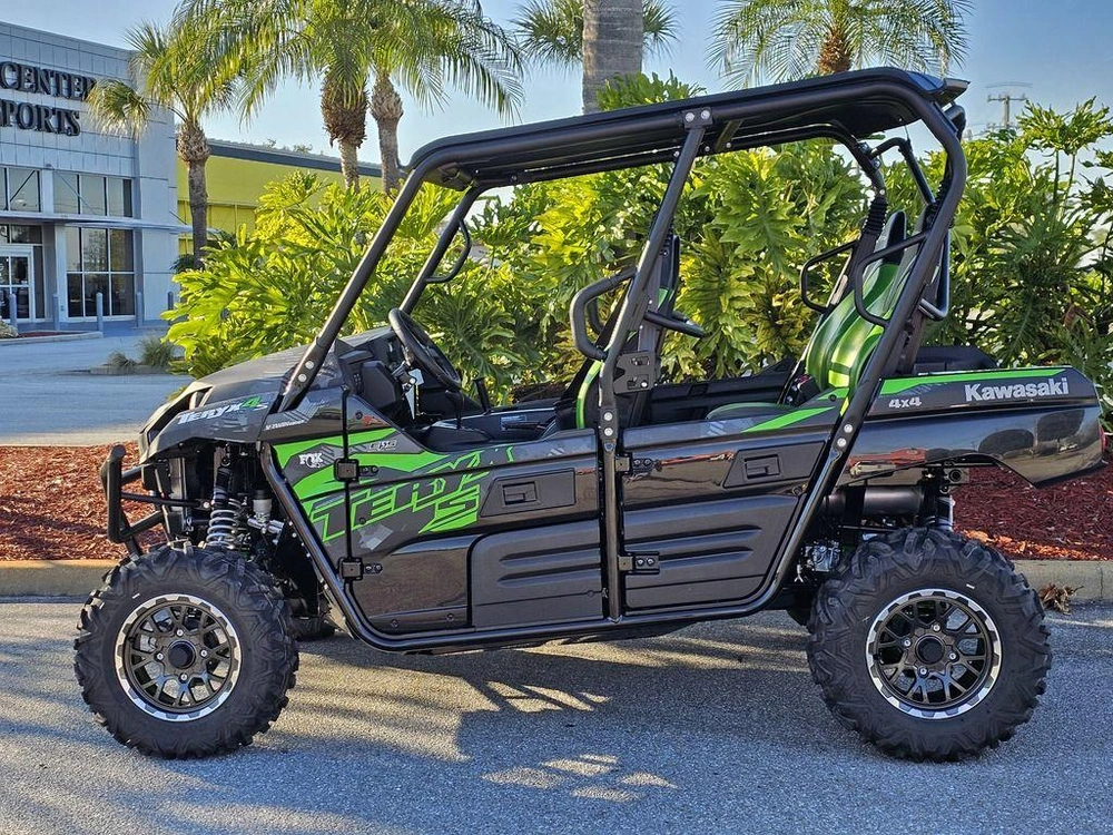 2025 Kawasaki Teryx4™ S Le Cypher Camo Gray