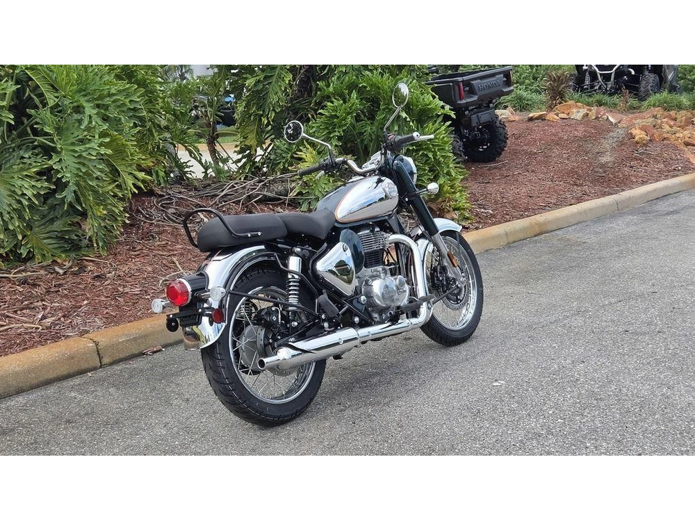 2027 Royal Enfield Classic 350 Emerald Green