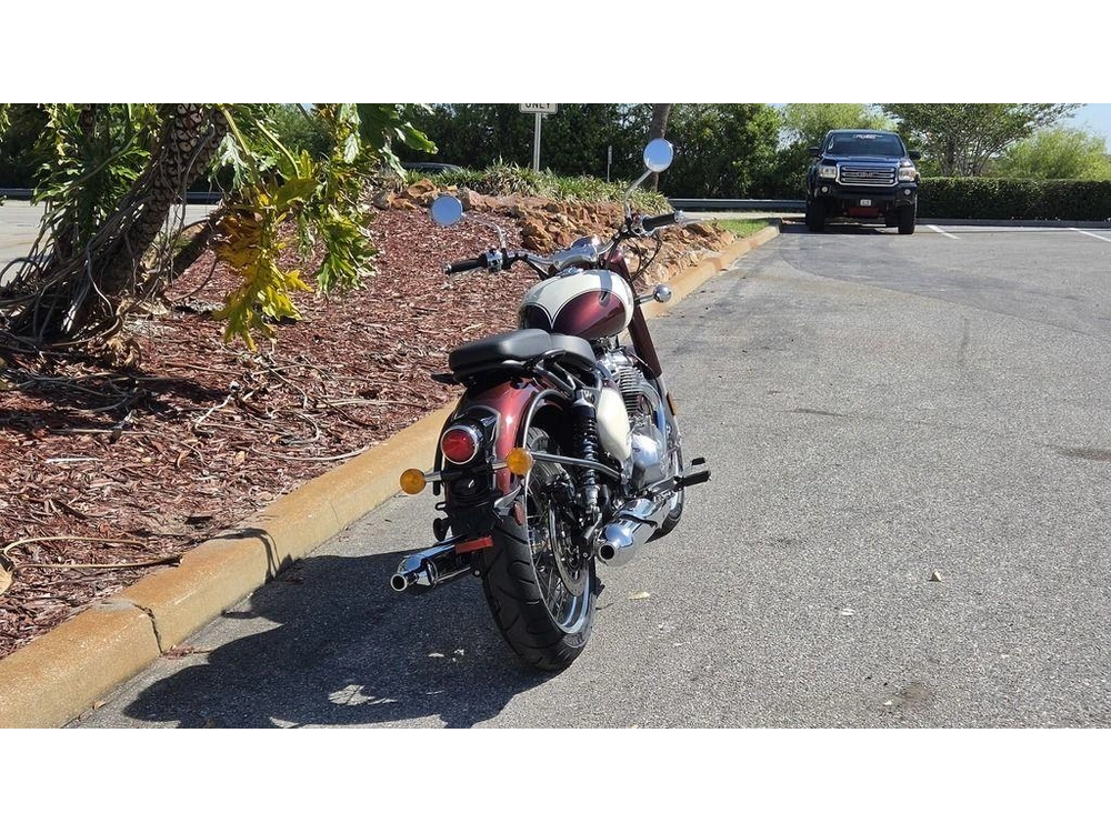 2026 Royal Enfield Classic 650 Vallam Red