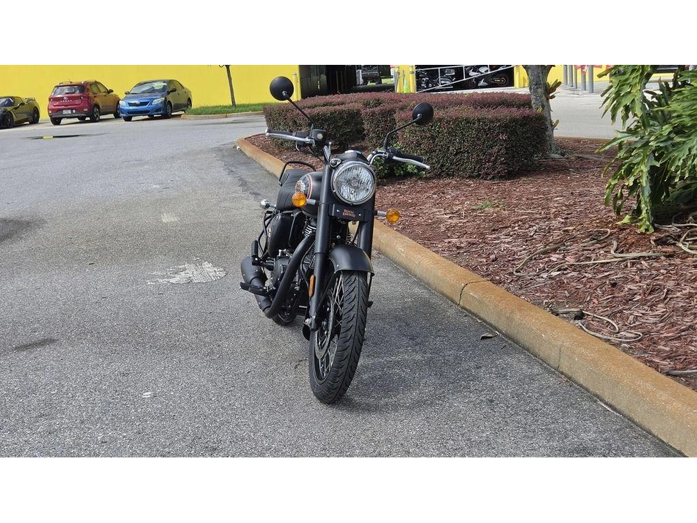 2027 Royal Enfield Bullet 350 Black Gold