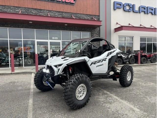 2026 Polaris Rzr Pro R Ultimate - Ghost White Metallic alt