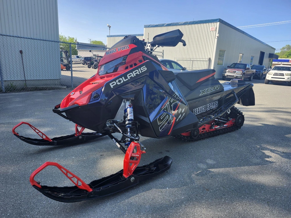 2025 Polaris Patriot 9r Indy Xcr 136 Motoneige Sentier Performance Agressive Haute Vitesse Sport 2 Temps Puissance Pilotage Sportif Damé Racing Impeccable Mxz X-rs Renegade Zr Sidewinder alt