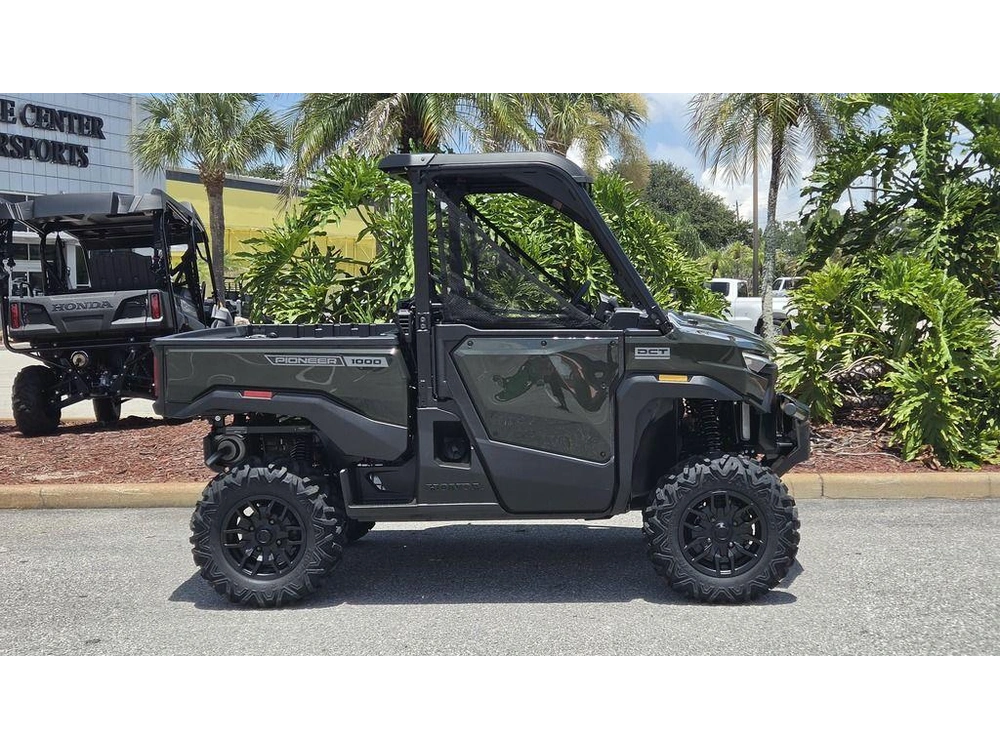 2026 Honda Pioneer 1000 Deluxe