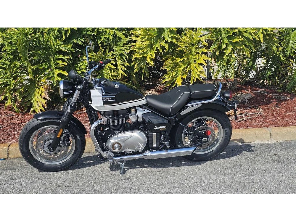 2026 Triumph Bonneville Speedmaster Sapphire Black