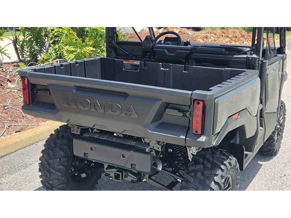 2026 Honda Pioneer 1000 Deluxe