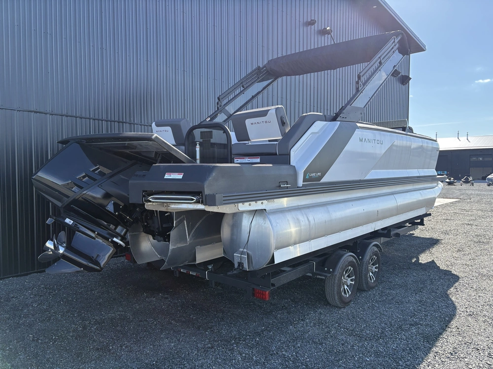 2025 Manitou Cruise 22 Switchback Stealth