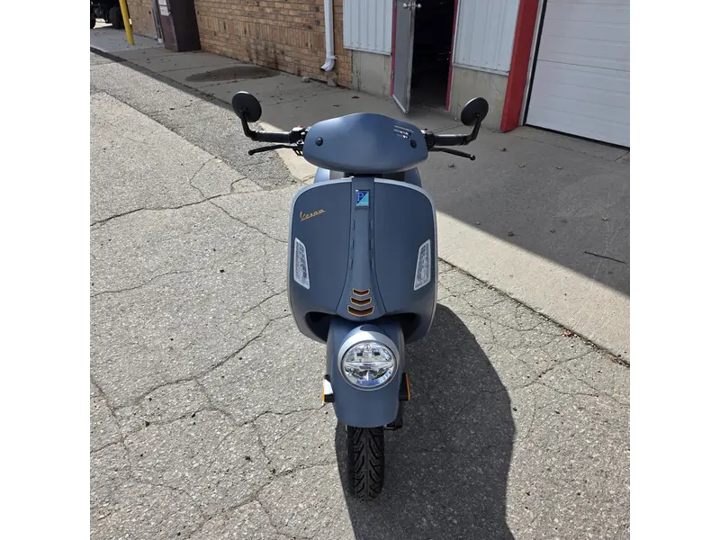 Vespa GTV Officina 8 310 2027