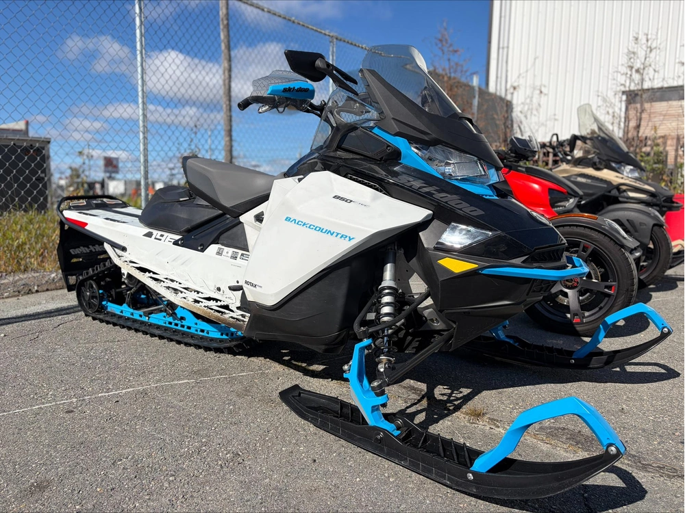 Ski-doo Backcountry 850 E-tec 2022 alt