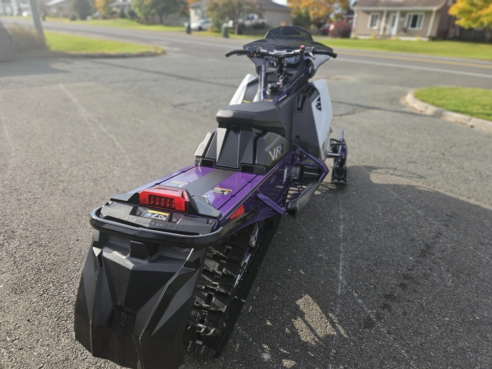 Polaris 9r Indy Vr1 137 2027 alt