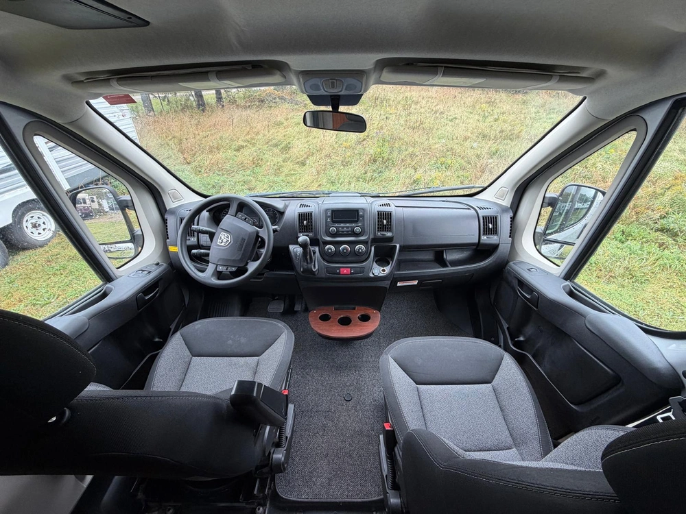 2018 Roadtrek Simplicity Srt
