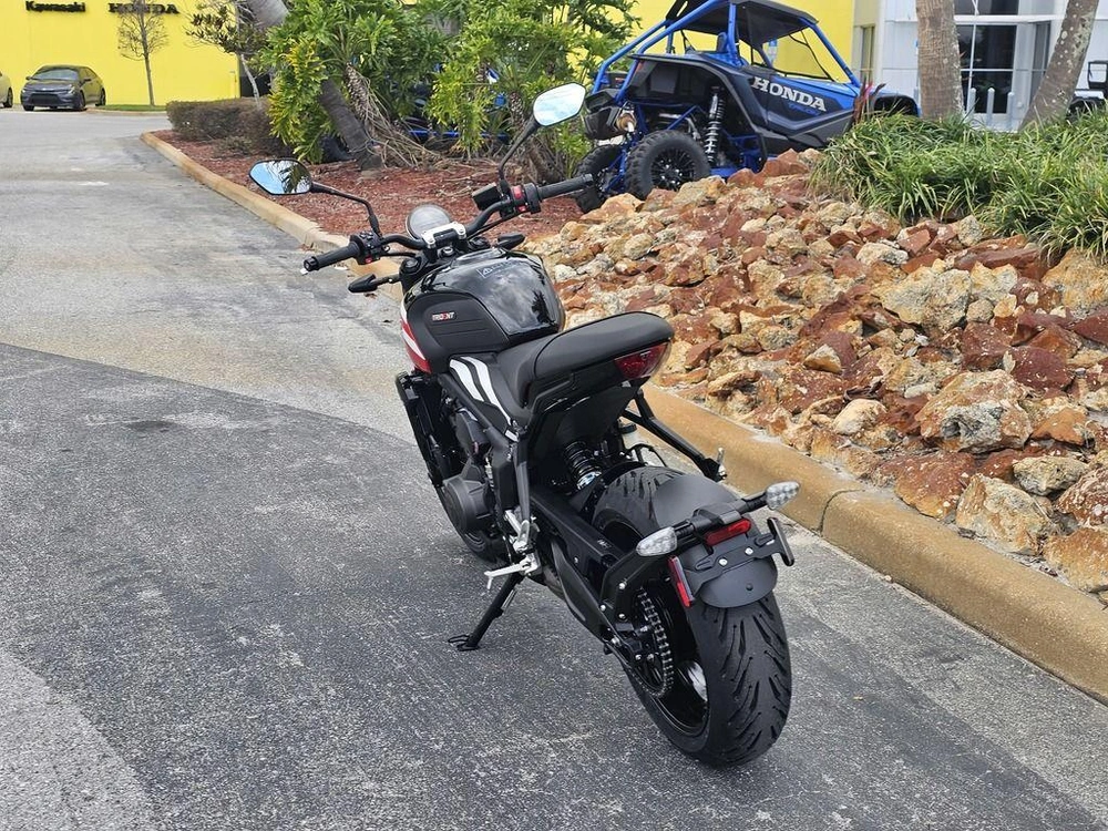 2025 Triumph Trident 660 Diablo Red/sapphire Black