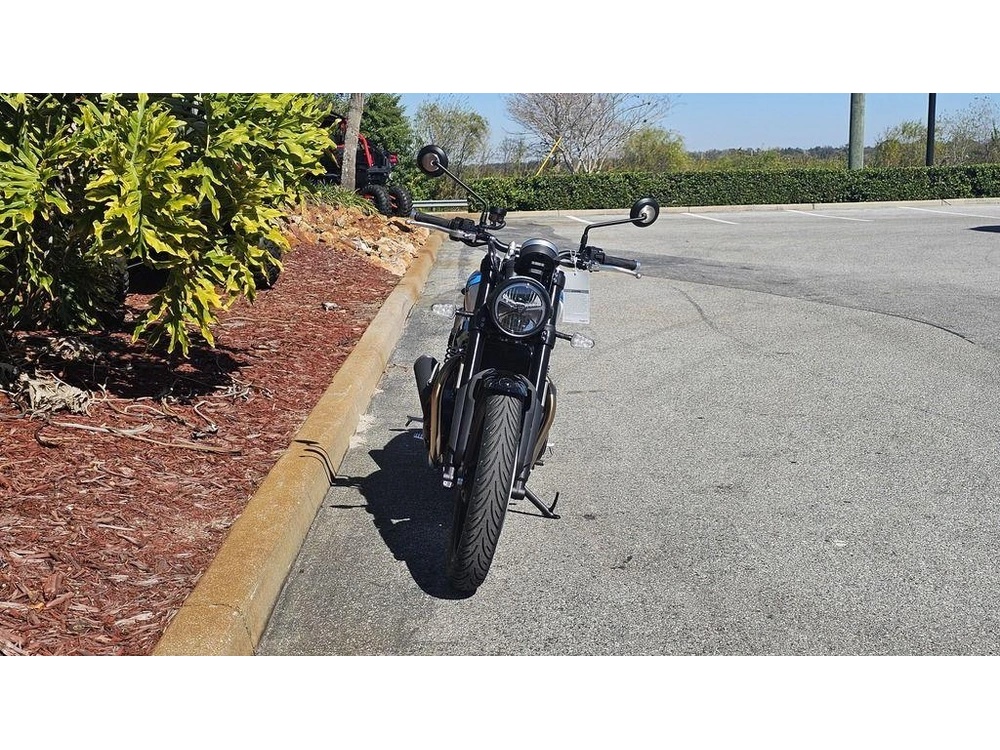 2026 Triumph Speed Twin 900 Pure White/maui Blue/tangerine Orange