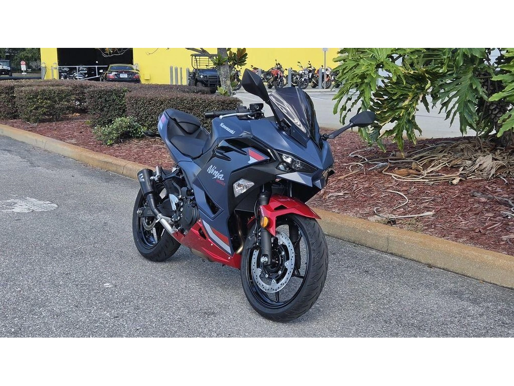 2026 Kawasaki Ninja® 500 Abs Metallic Matte Twilight Blue