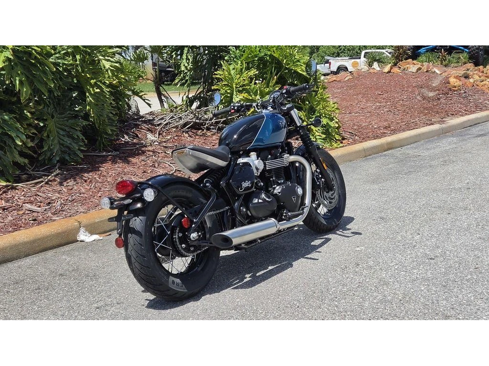 2026 Triumph Bonneville Bobber Interstellar Blue