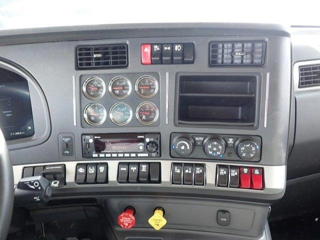 Kenworth T880 2025