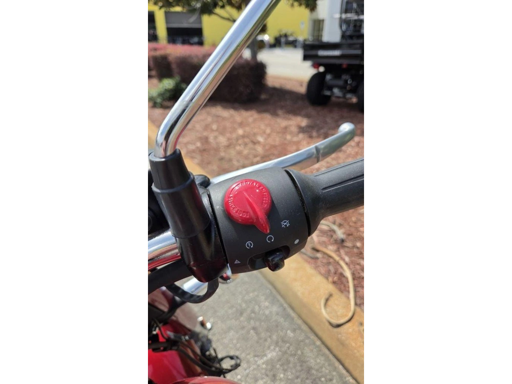 2027 Royal Enfield Classic 350 Madras Red