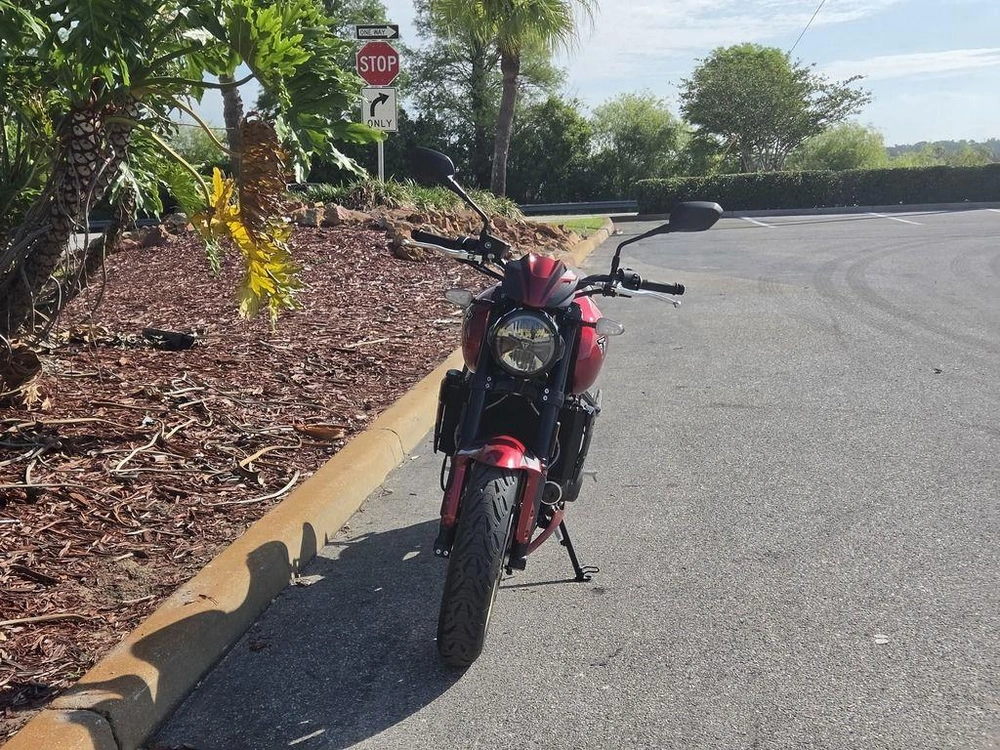 2026 Triumph Trident 800 Carnival Red