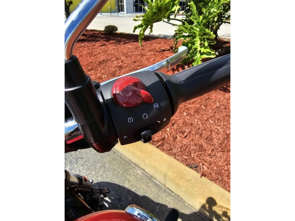 2024 Royal Enfield Meteor 350 Supernova Red