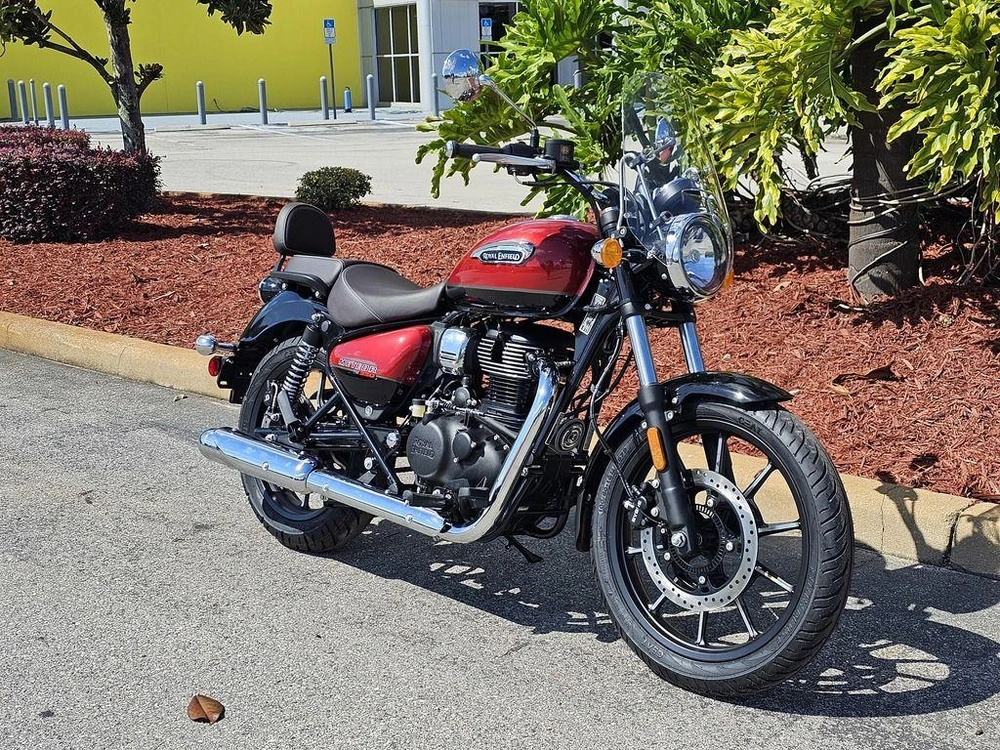 2024 Royal Enfield Meteor 350 Supernova Red