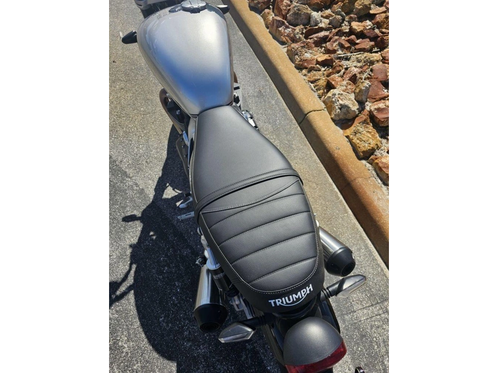 2025 Triumph Speed Twin 1200 Aluminum Silver