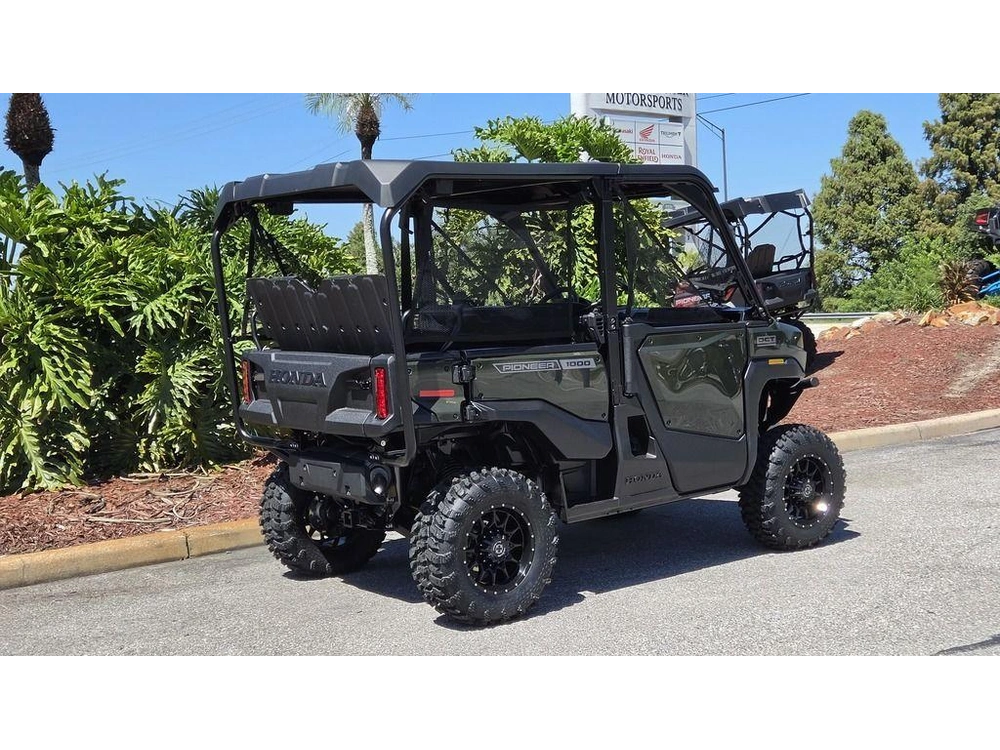 2026 Honda Pioneer 1000-5 Deluxe