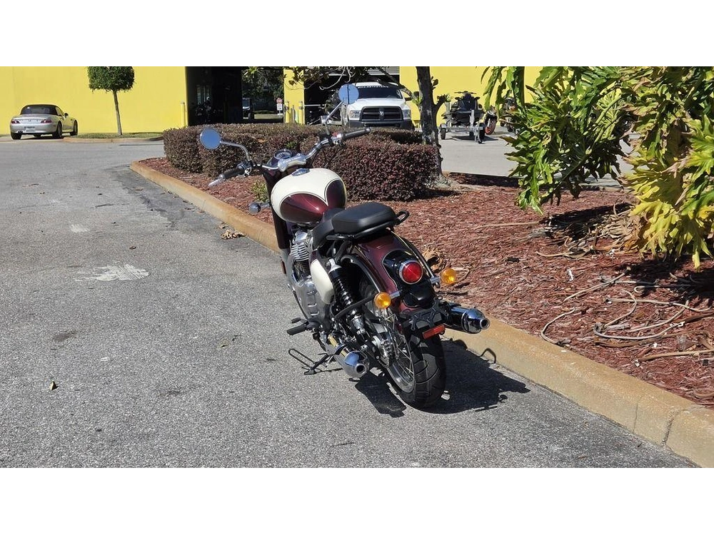 2026 Royal Enfield Classic 650 Vallam Red