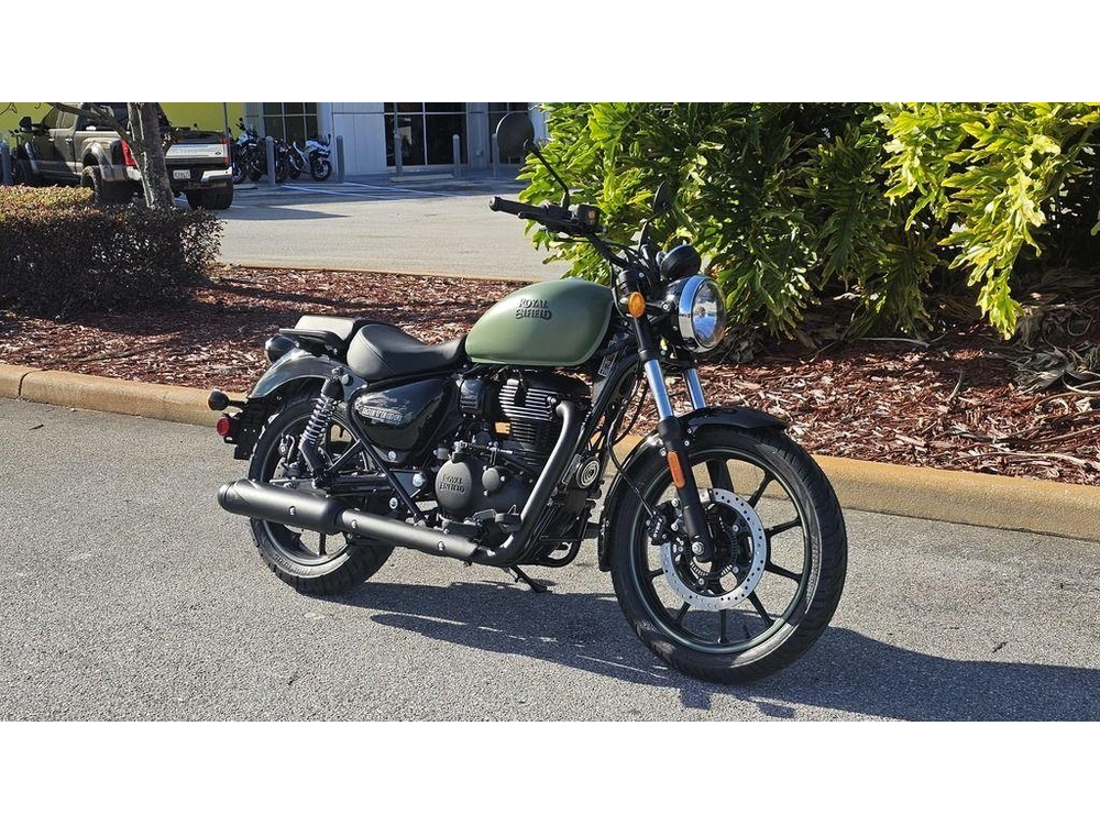 2024 Royal Enfield Meteor 350 Fireball Matte Green
