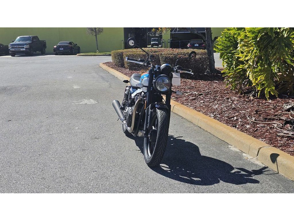 2026 Triumph Speed Twin 900 Pure White/maui Blue/tangerine Orange