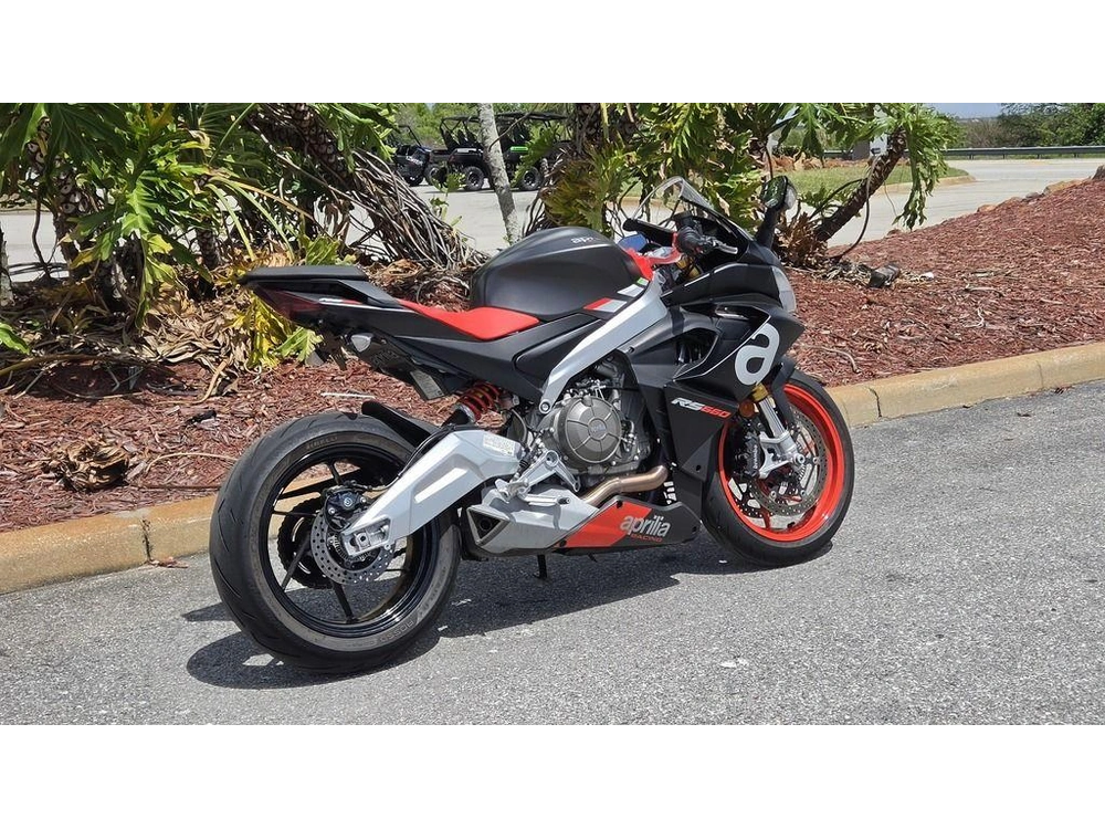 2022 Aprilia Rs 660