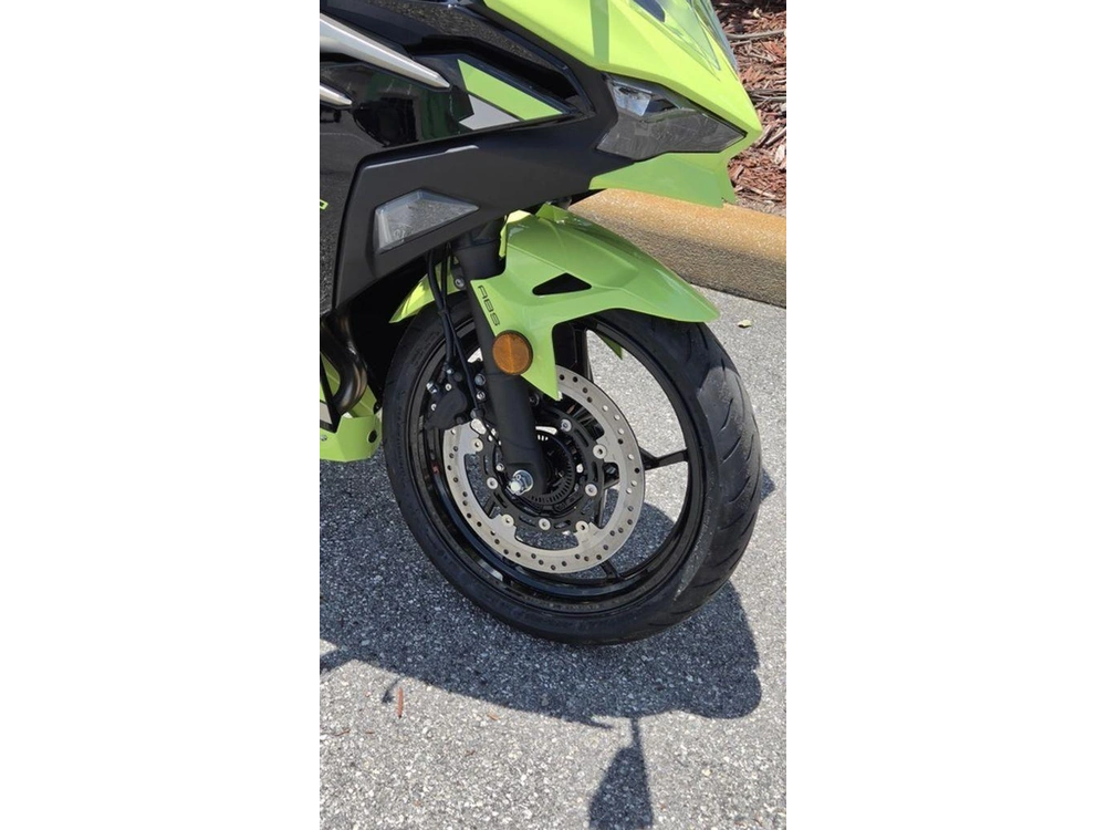 2026 Kawasaki Ninja® 500 Se Abs