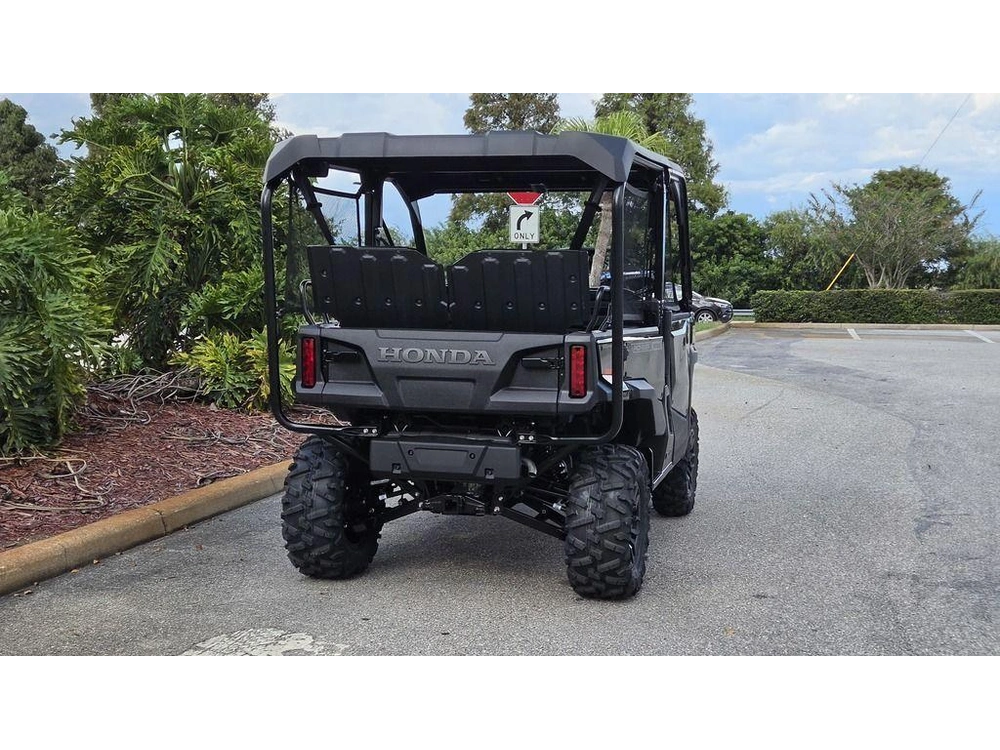 2026 Honda Pioneer 1000-5 Deluxe