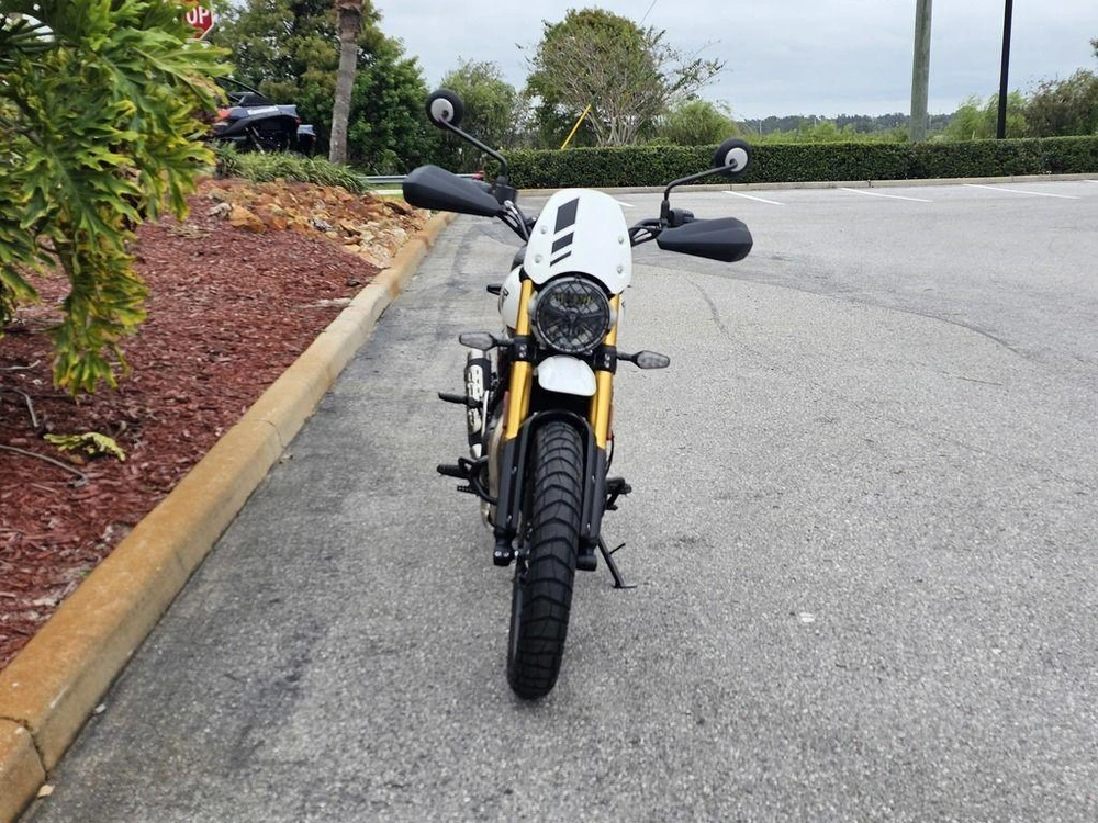 2026 Triumph Scrambler 400 Xc Vanilla White