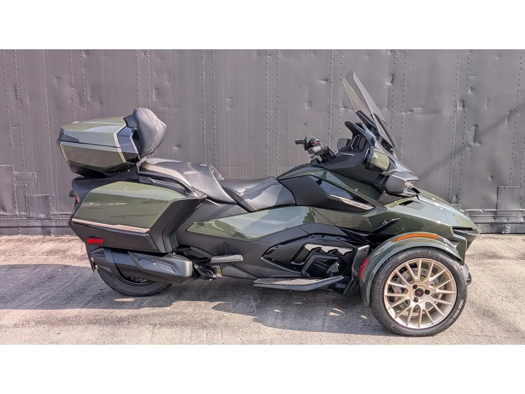 2023 Can-Am Spyder RT Sea-To-Sky