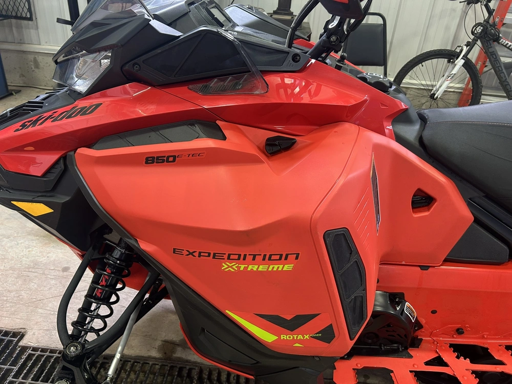 Ski-doo Expedition Xtreme 850 E-tec 2021 alt