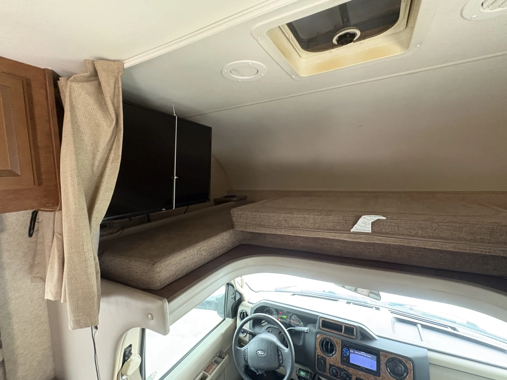 2014 Ford E-350 Four Winds 26a