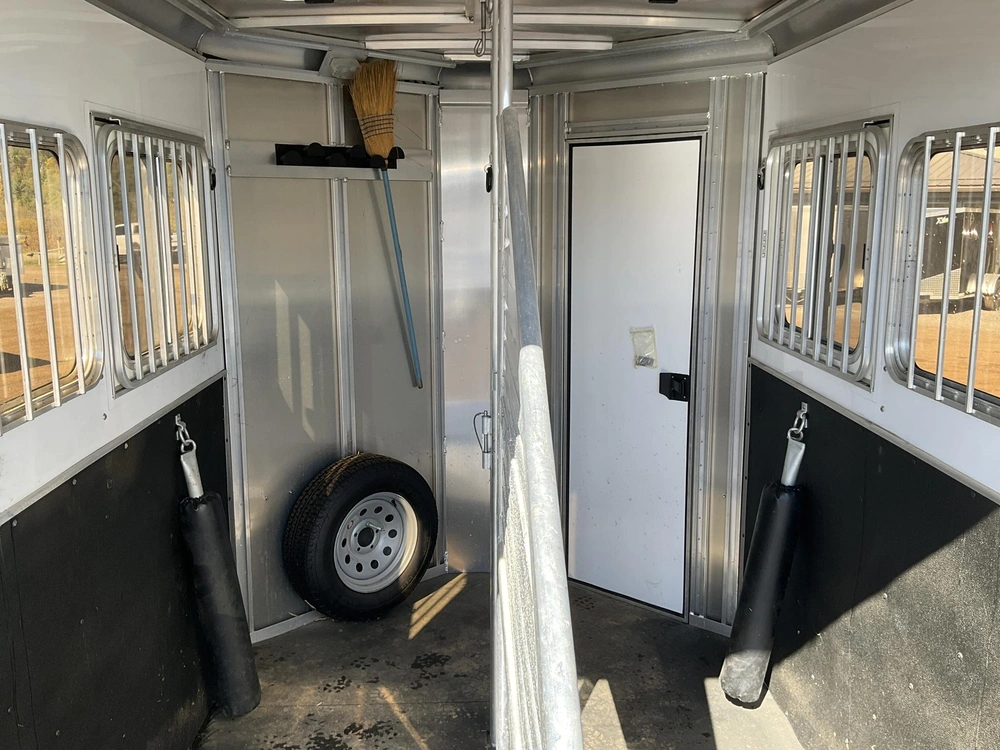 2011 Featherlite 2 Horse Straight Load 6'6"x11 Model 9407 Aluminum Horse Trailer alt