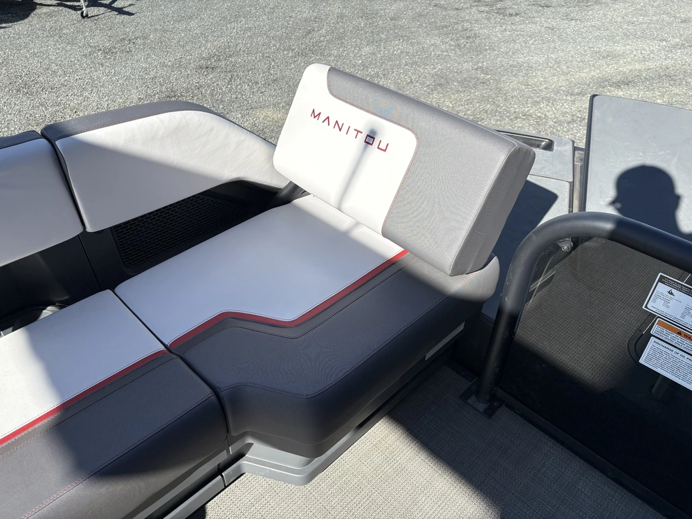 2025 Manitou Cruise 22 Switchback Stealth