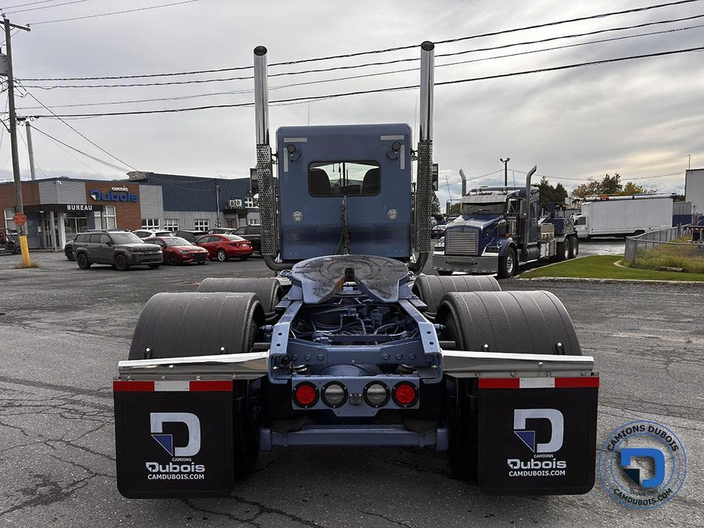 2024 Kenworth W900 alt
