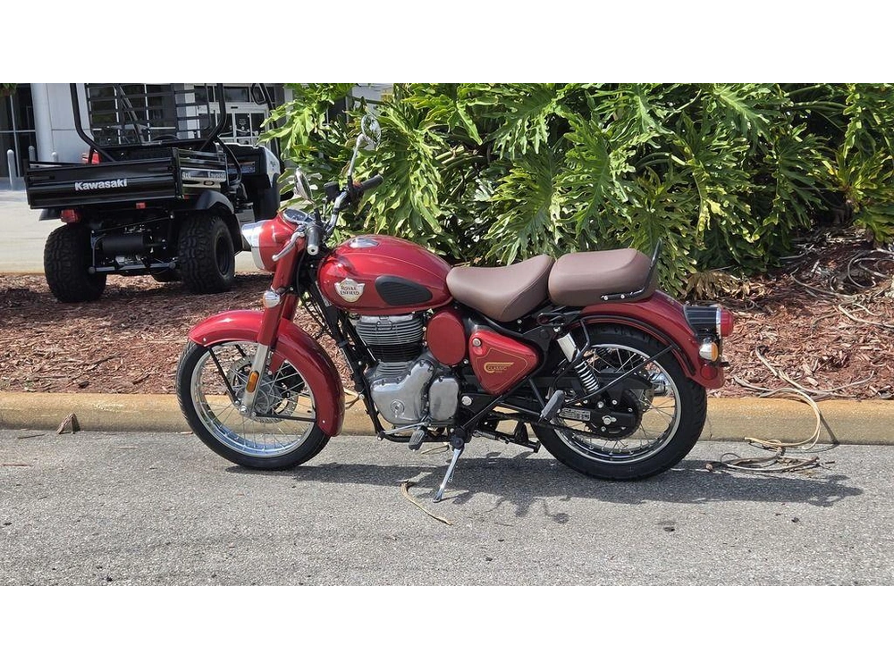 2027 Royal Enfield Classic 350 Madras Red
