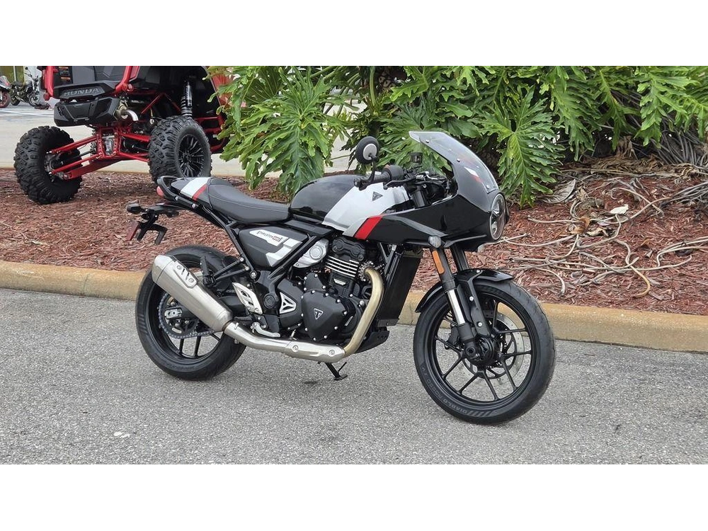 2026 Triumph Thruxton 400 Phantom Black / Aluminium Silver