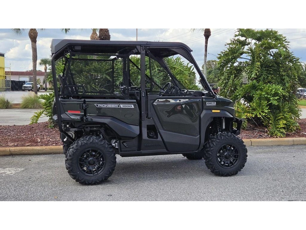 2026 Honda Pioneer 1000-5 Deluxe