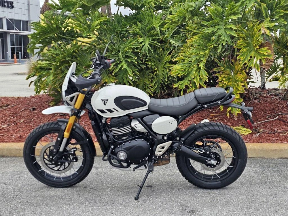2026 Triumph Scrambler 400 Xc Vanilla White