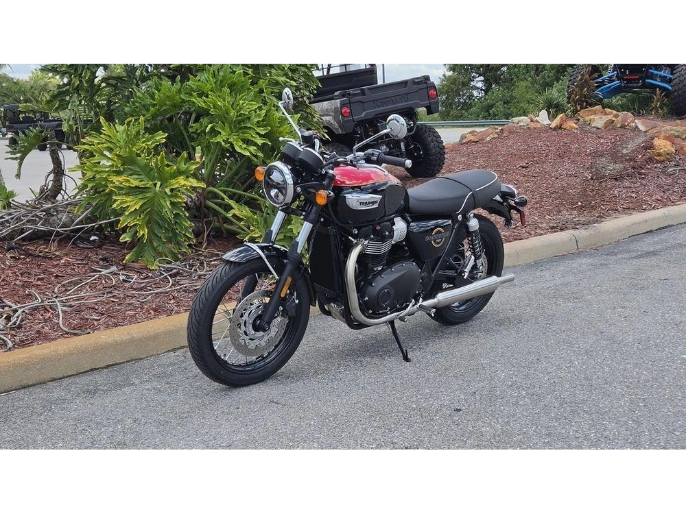 2026 Triumph Bonneville T100 Jet Black