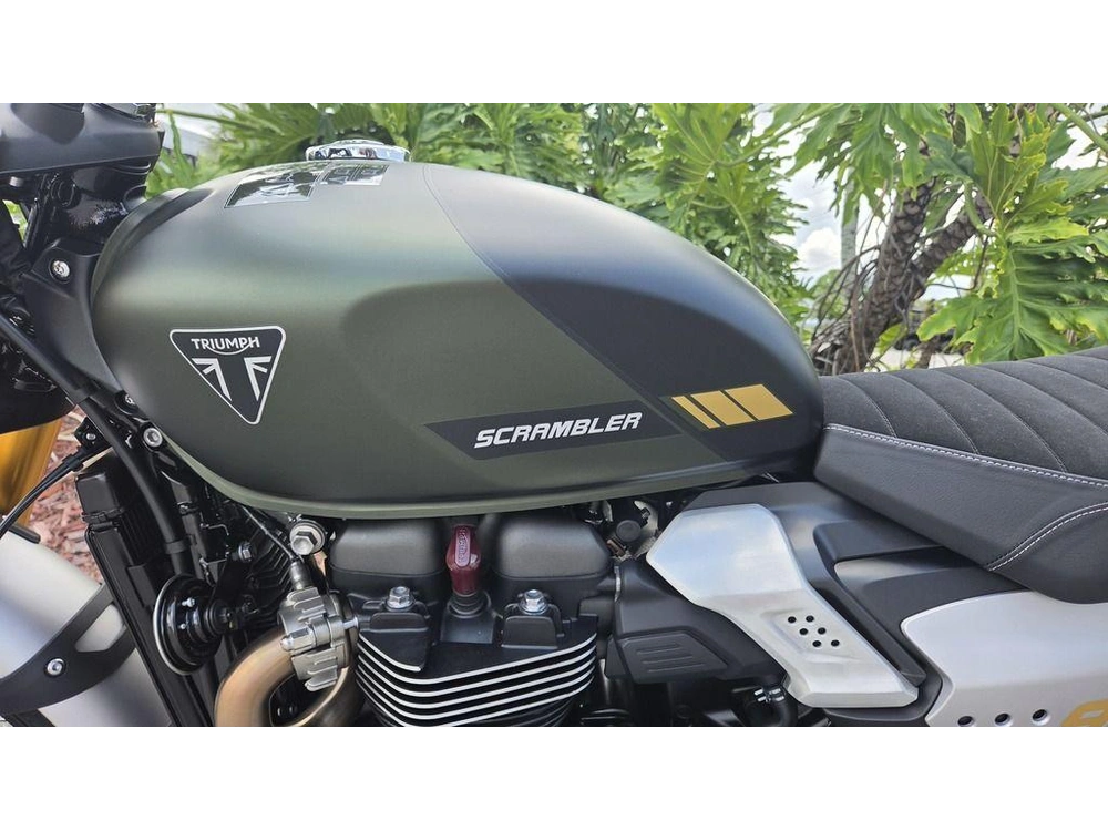 2026 Triumph Scrambler 900 Matt Khaki Green