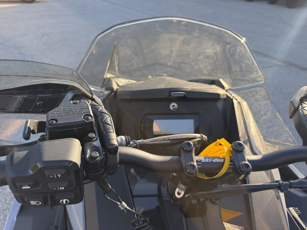 2026 Ski-doo Mxz Adrenaline 600r E-tec 137 Grey