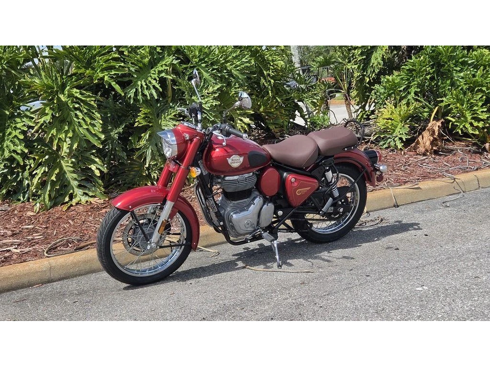 2027 Royal Enfield Classic 350 Madras Red