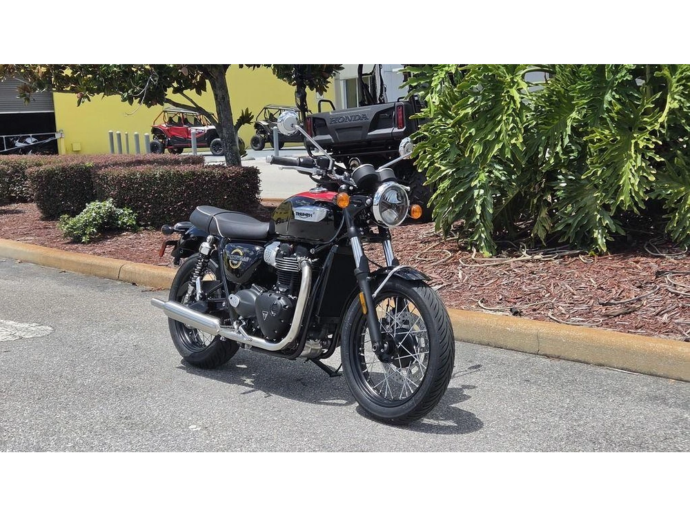 2026 Triumph Bonneville T100 Jet Black
