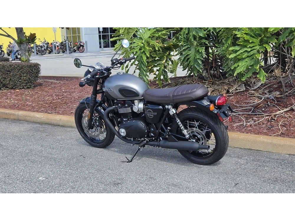 2026 Triumph Bonneville T120 Black Matt Silver Ice