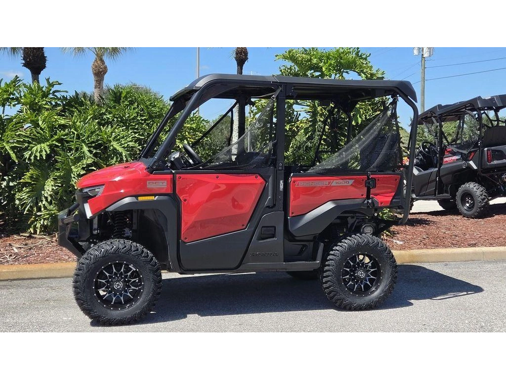 2026 Honda Pioneer 1000-5 Deluxe