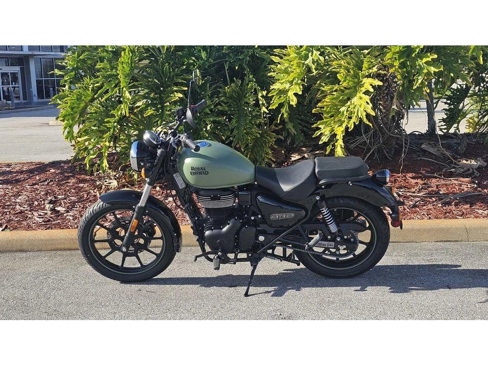 2024 Royal Enfield Meteor 350 Fireball Matte Green